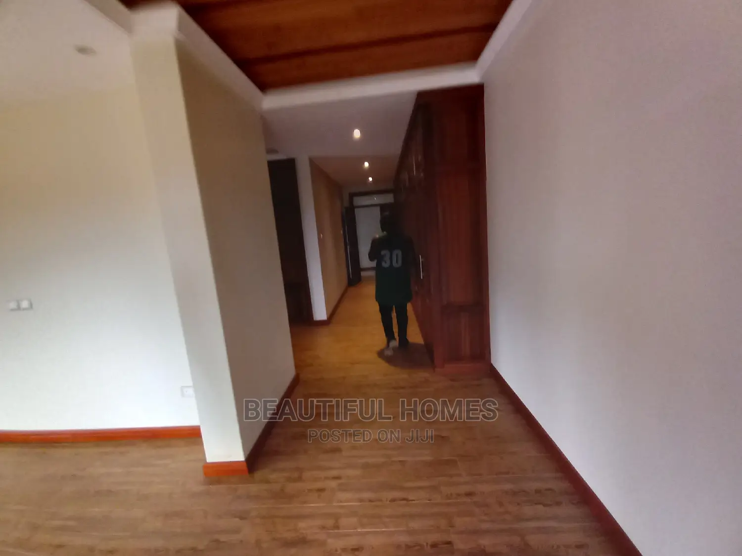 Furnished 7bdrm Mansion in Muyenga, Makindye for Sale in Makindye