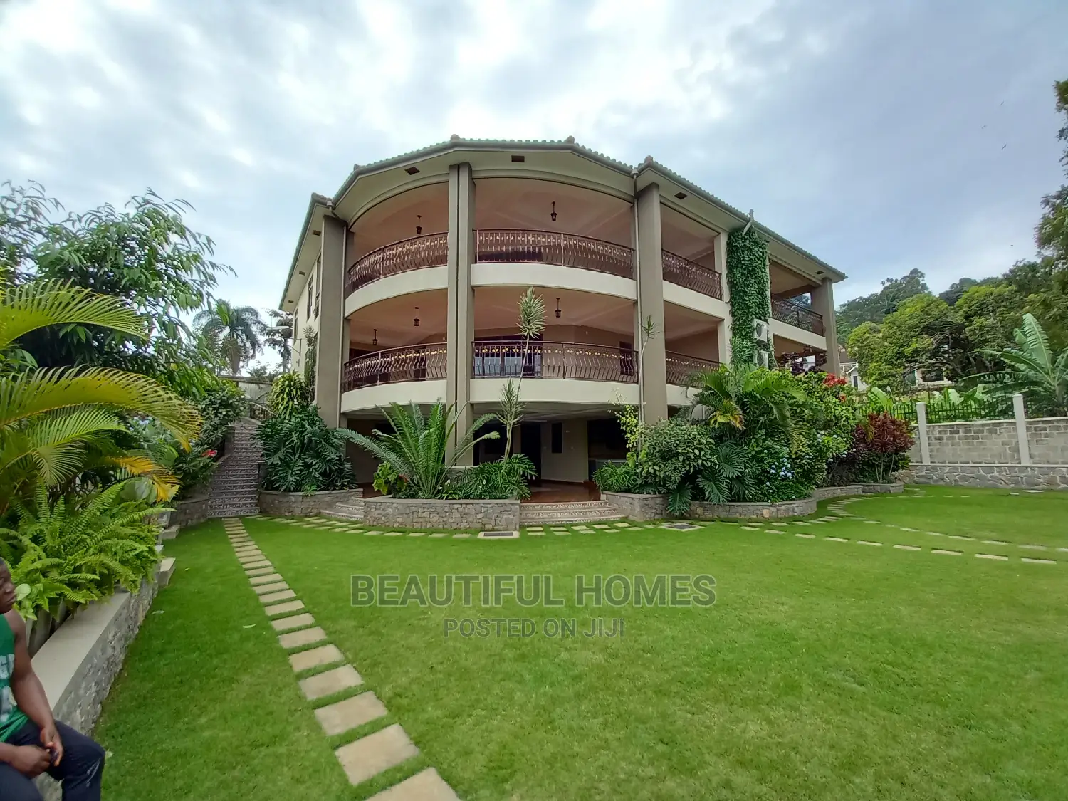 Furnished 7bdrm Mansion in Muyenga Rich Class, Makindye for Sale in Makindye