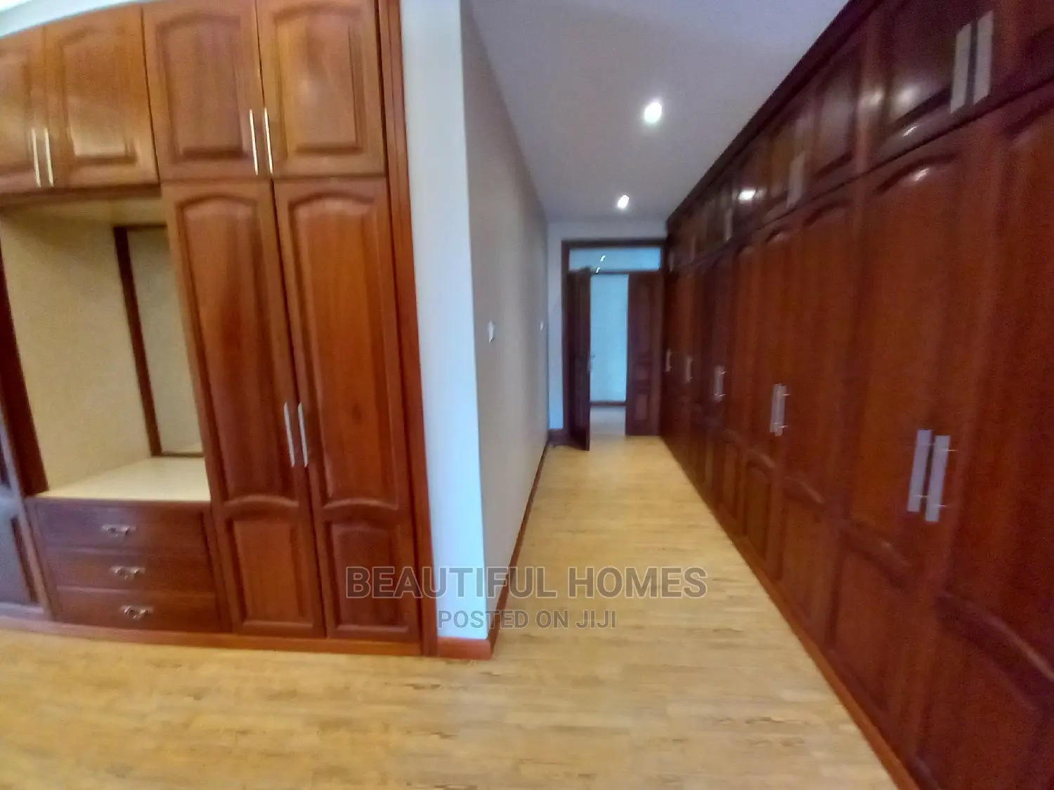 Furnished 7bdrm Mansion in Muyenga Rich Class, Makindye for Sale in Makindye