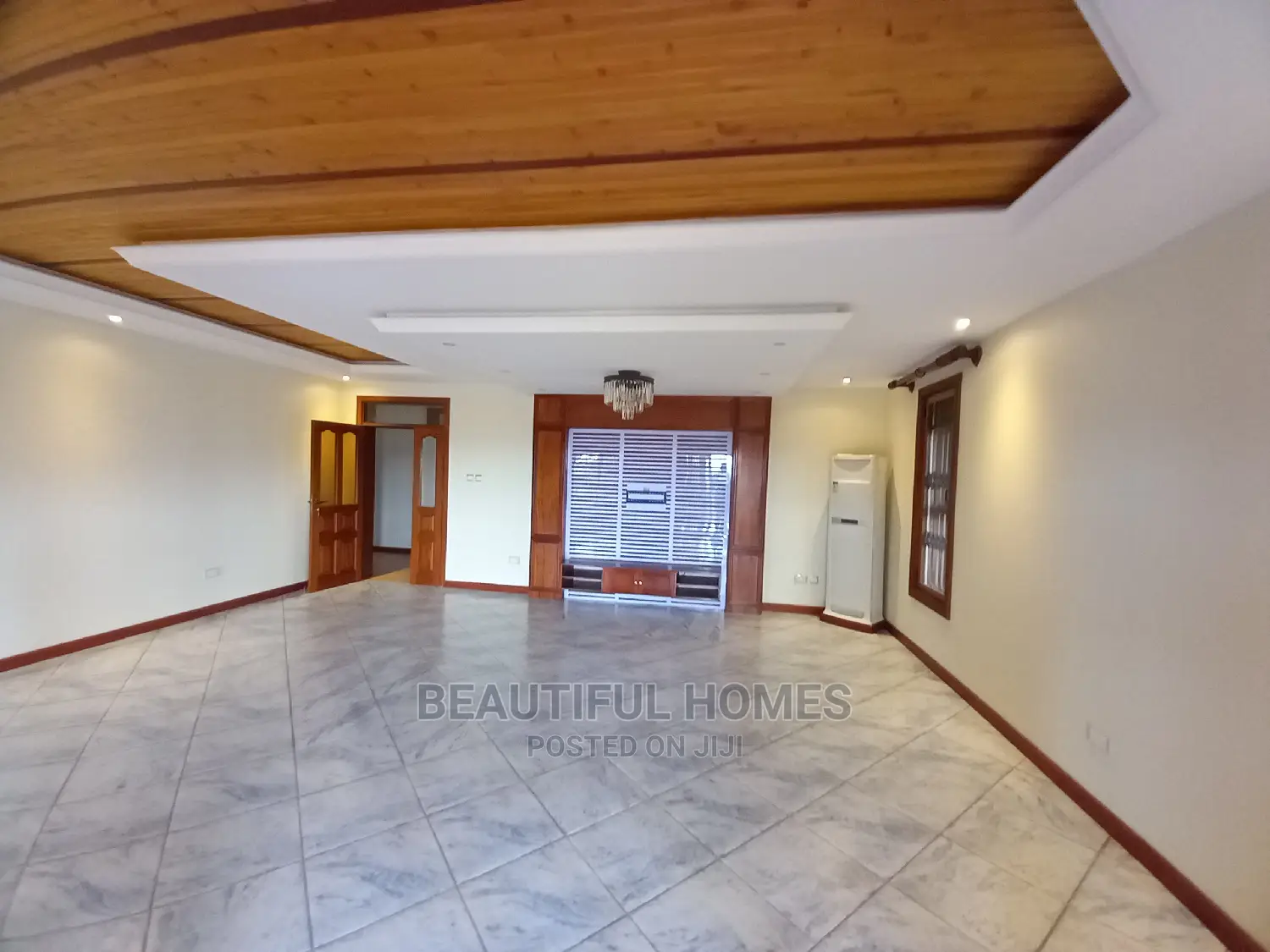 Furnished 7bdrm Mansion in Muyenga, Makindye for Sale in Makindye