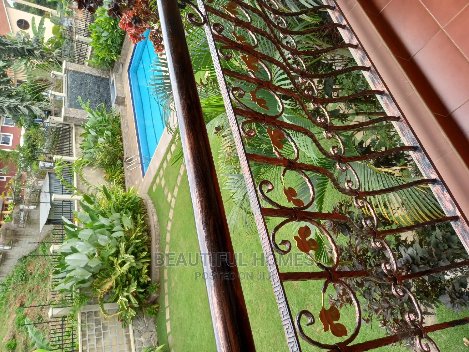 Furnished 7bdrm Mansion in Muyenga, Makindye for Sale in Makindye
