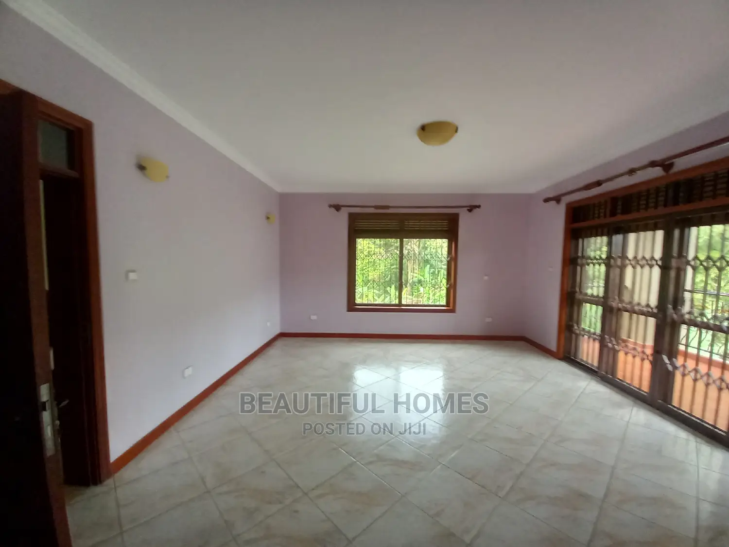 Furnished 7bdrm Mansion in Muyenga, Makindye for Sale in Makindye