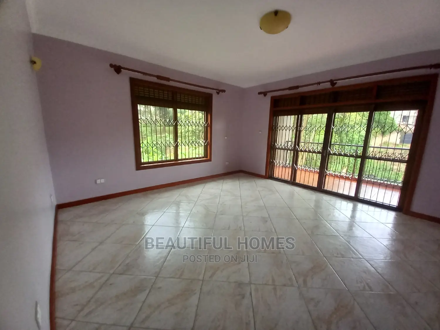Furnished 7bdrm Mansion in Muyenga Corporate, Makindye for Sale in Makindye