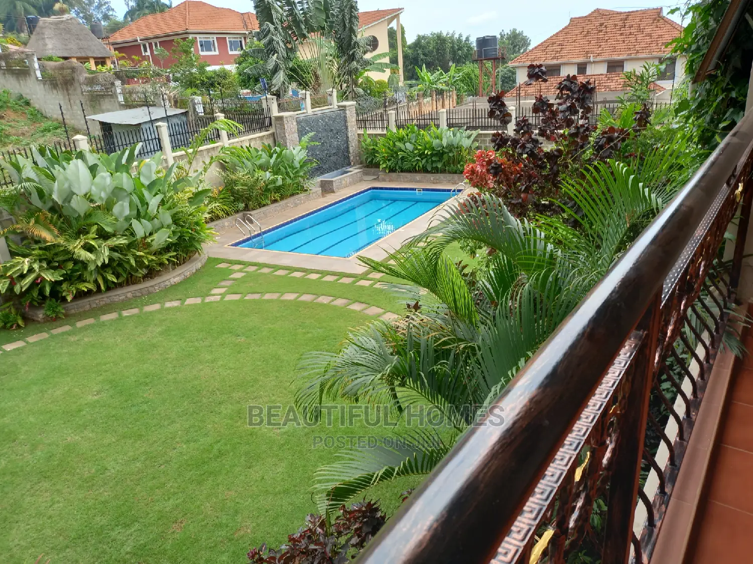 Furnished 7bdrm Mansion in Muyenga Wealthy, Makindye for Sale in Makindye