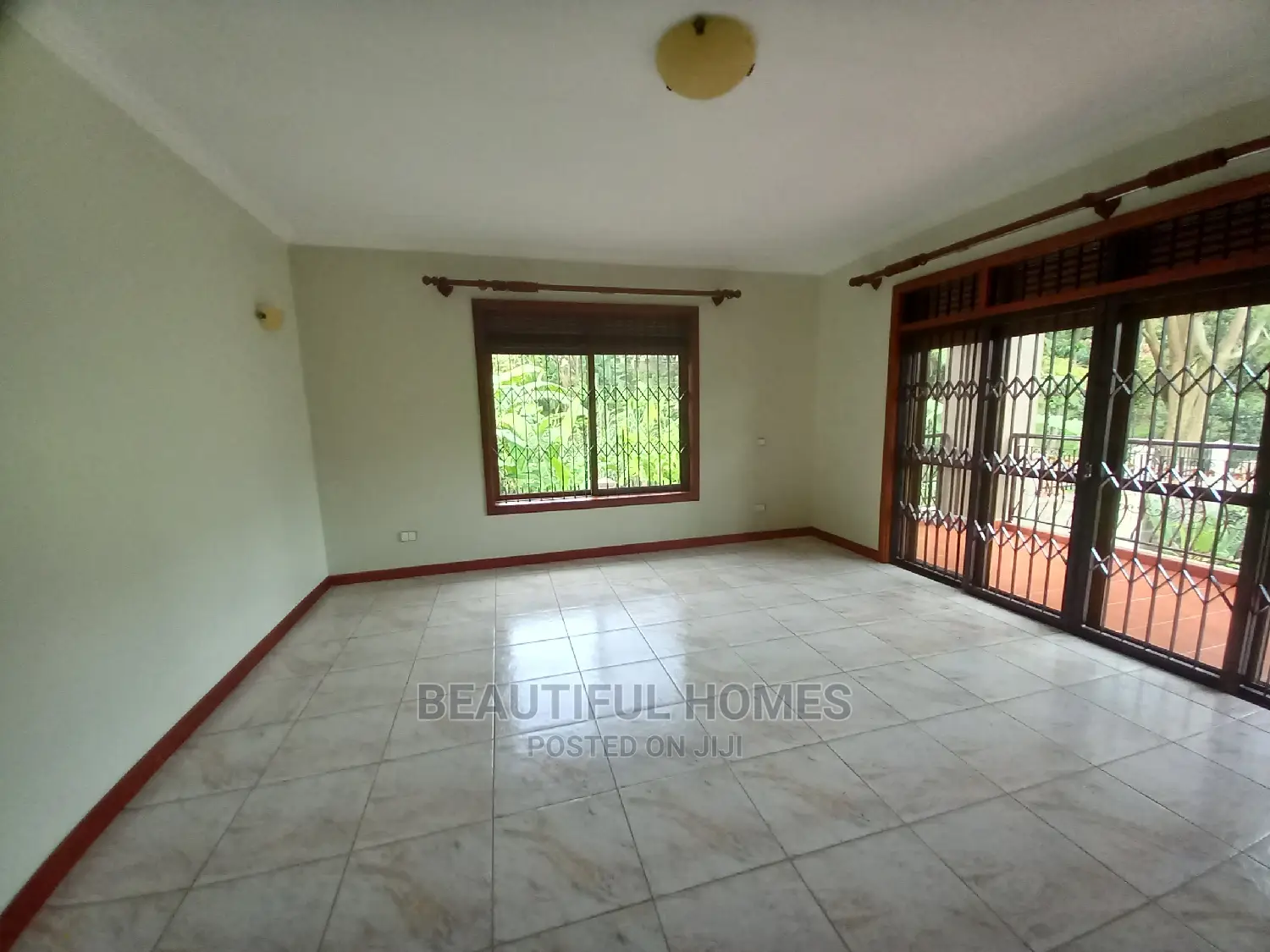 Furnished 7bdrm Mansion in Muyenga Wealthy, Makindye for Sale in Makindye