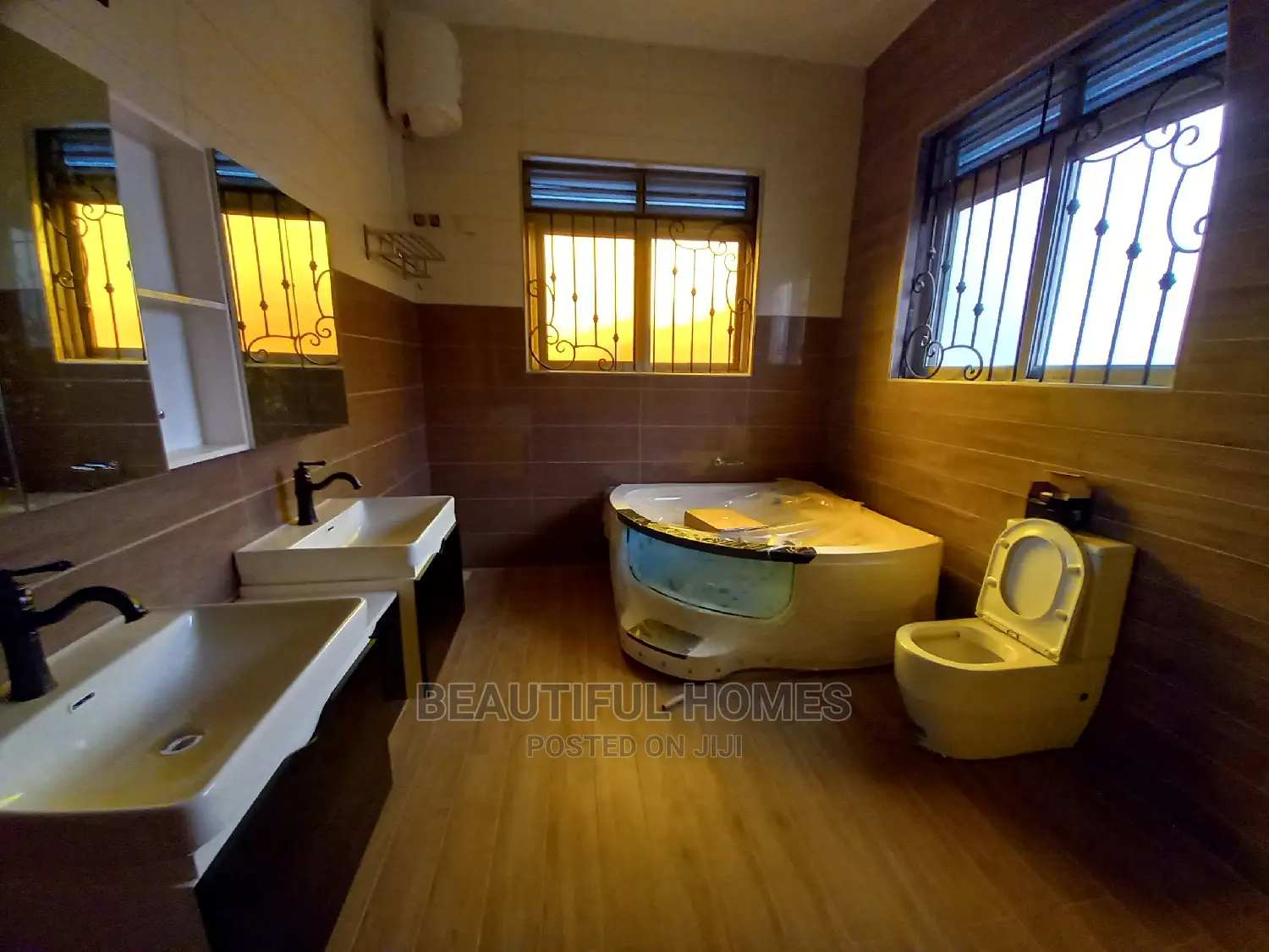 Furnished 7bdrm Mansion in Muyenga, Makindye for Sale in Makindye