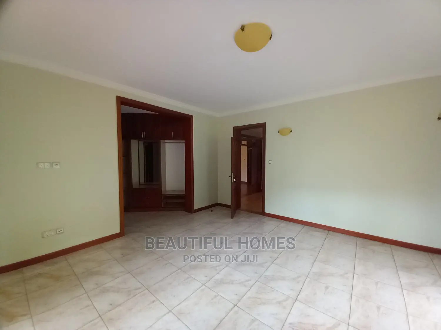 Furnished 7bdrm Mansion in Muyenga Organised, Makindye for Sale in Makindye