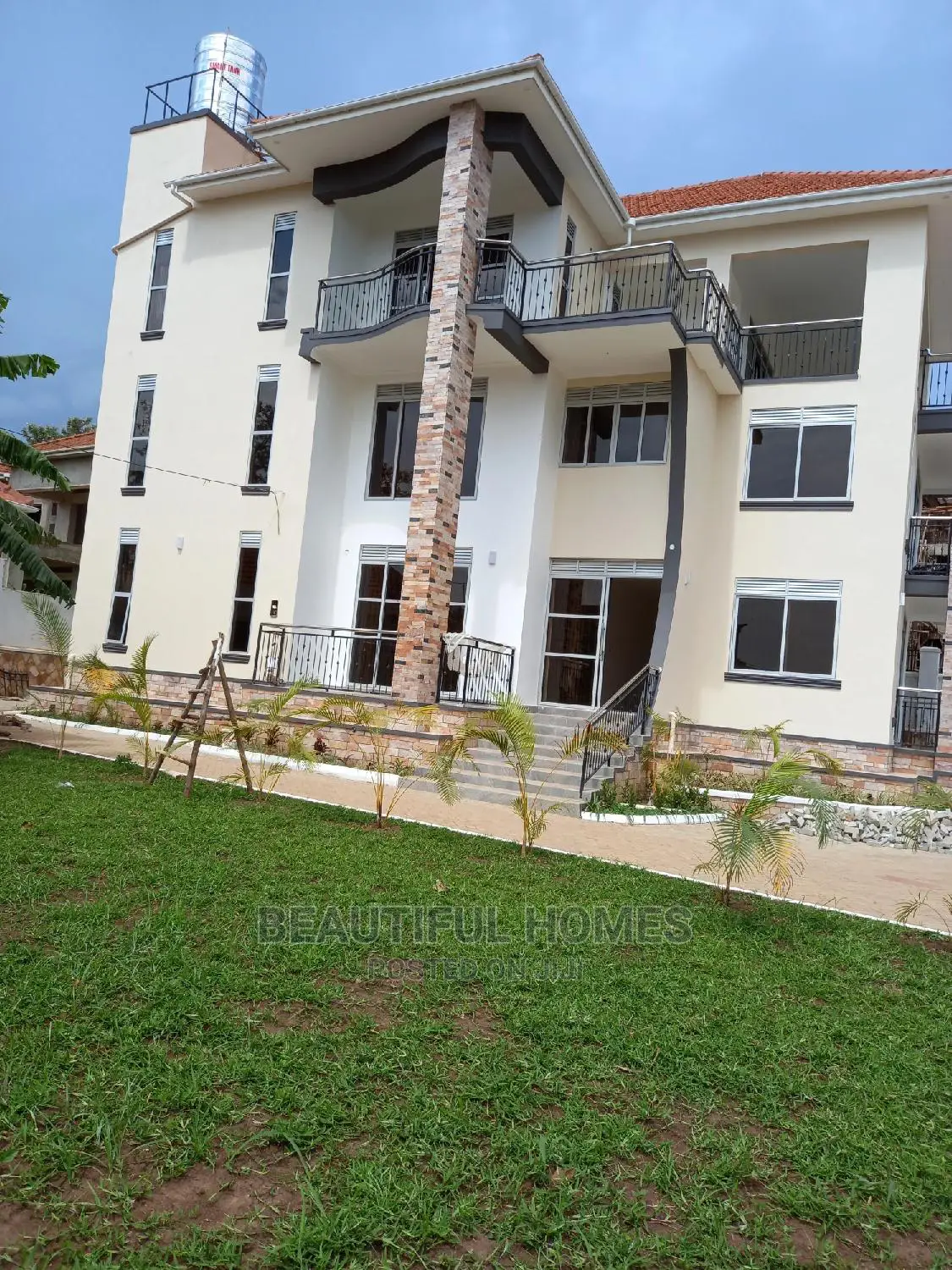 Furnished 6bdrm House in Munyonyo, Makindye for Sale in Makindye
