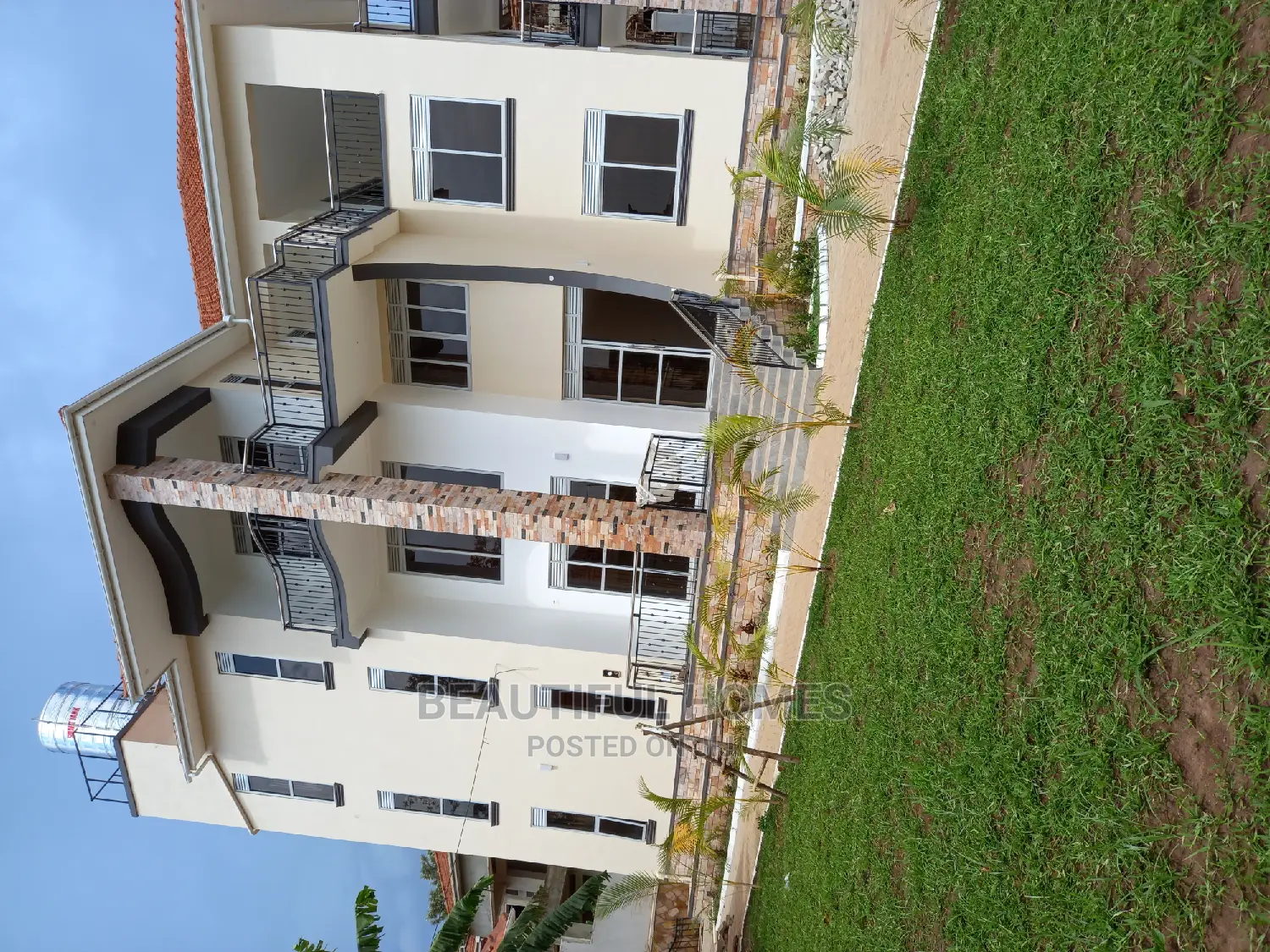Furnished 6bdrm Mansion in Munyonyo Rich, Makindye for Sale in Makindye