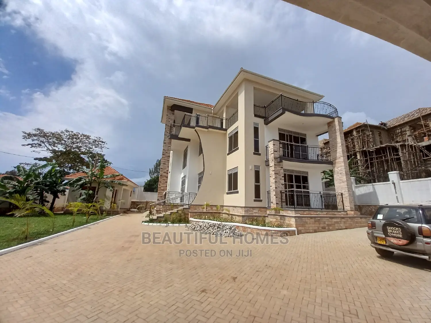 Furnished 6bdrm Mansion in Munyonyo, Central Division for Sale in Central Division