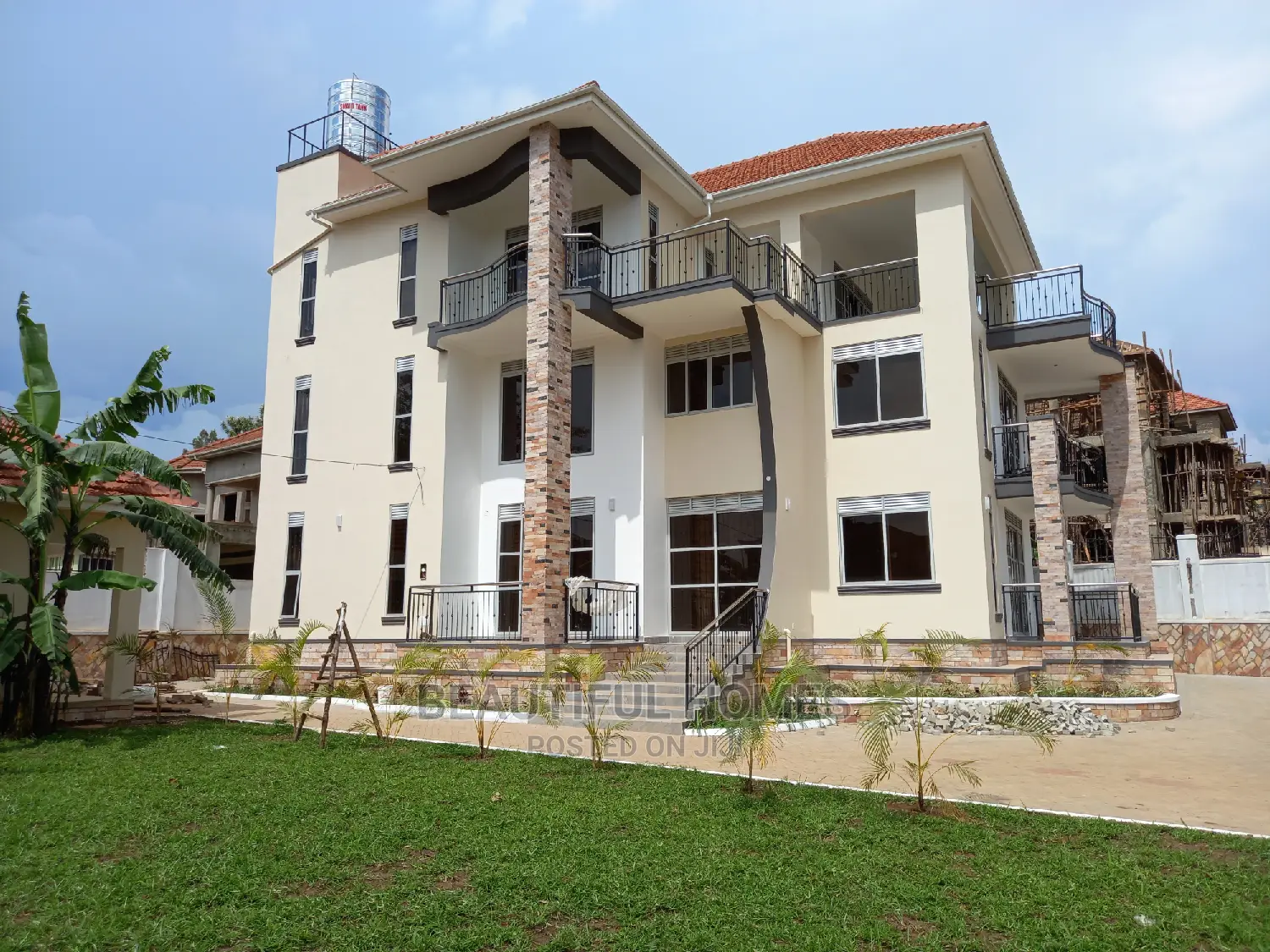 Furnished 6bdrm Mansion in Munyonyo, Central Division for Sale in Central Division