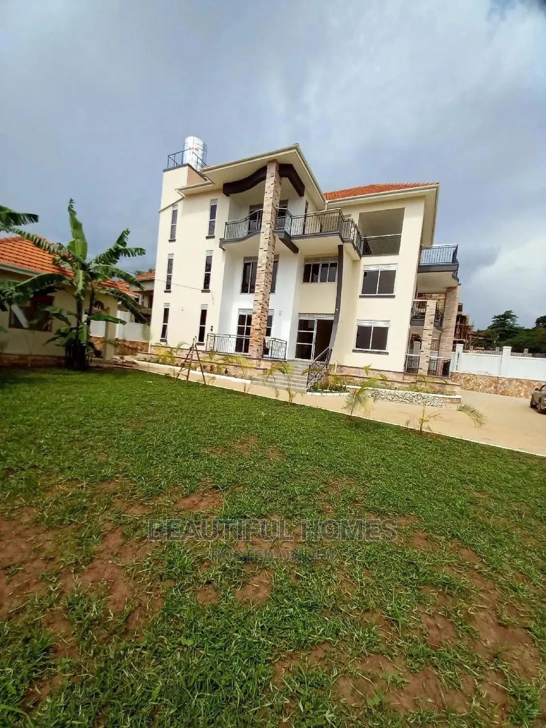Furnished 6bdrm Mansion in Munyonyo, Central Division for Sale in Central Division