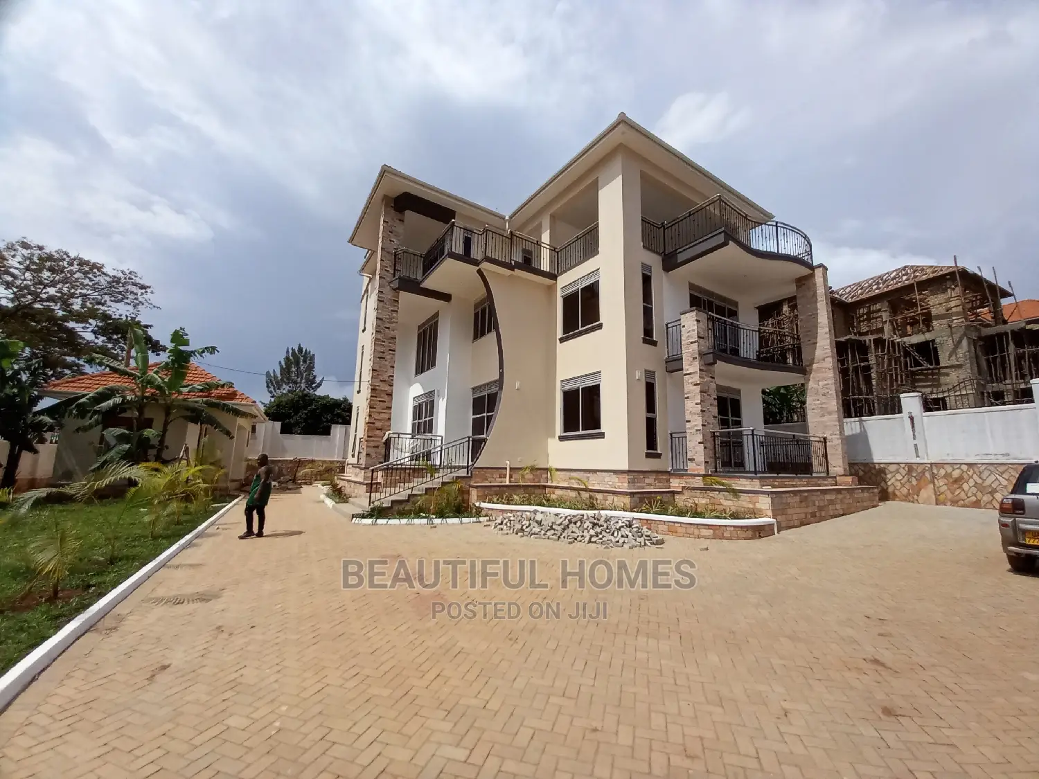 Furnished 6bdrm Mansion in Munyonyo, Central Division for Sale in Central Division