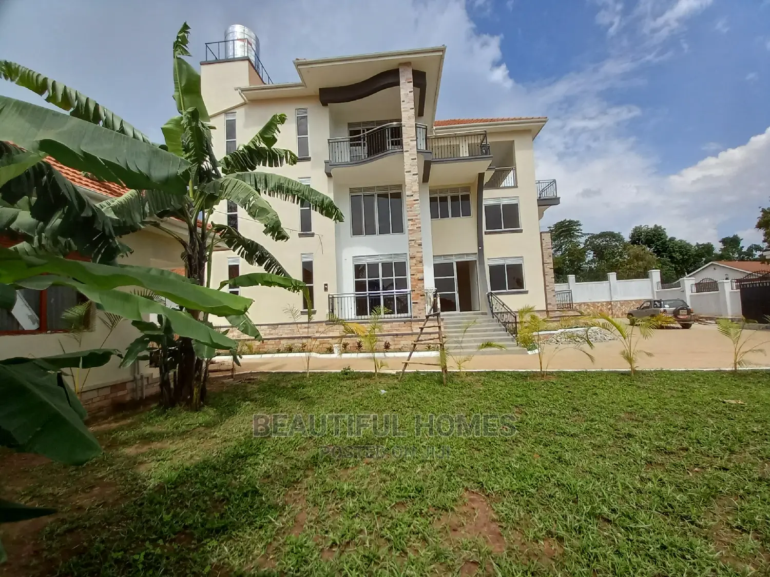 Furnished 6bdrm Mansion in Munyonyo Wealthy, Makindye for Sale in Makindye