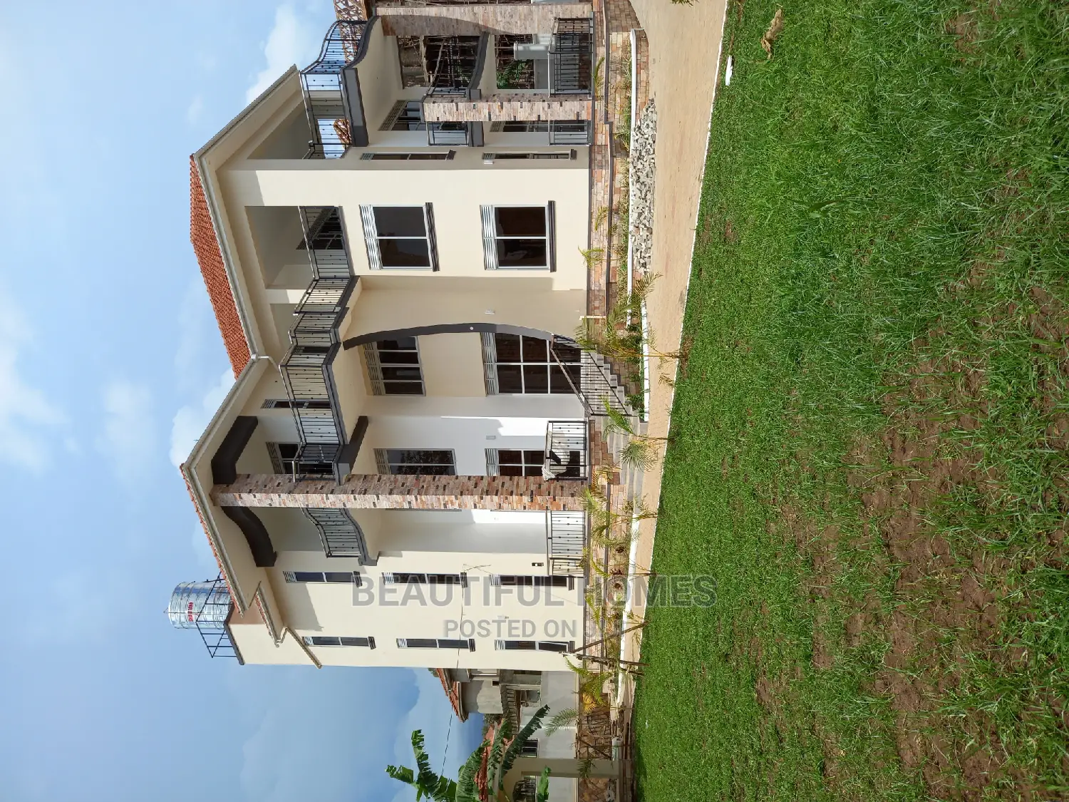 Furnished 6bdrm Mansion in Munyonyo Wealthy, Makindye for Sale in Makindye
