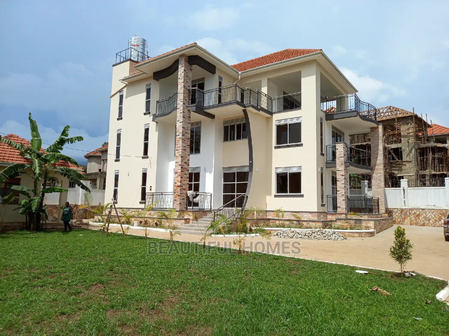 Furnished 6bdrm Mansion in Munyonyo Wealthy, Makindye for Sale in Makindye