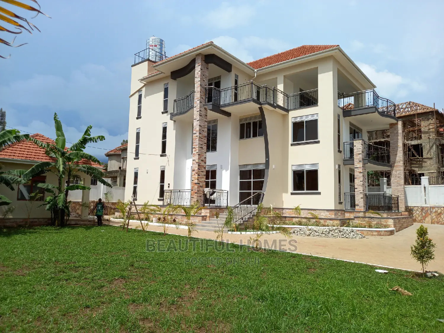 Furnished 6bdrm Mansion in Munyonyo Lake, Makindye for Sale in Makindye