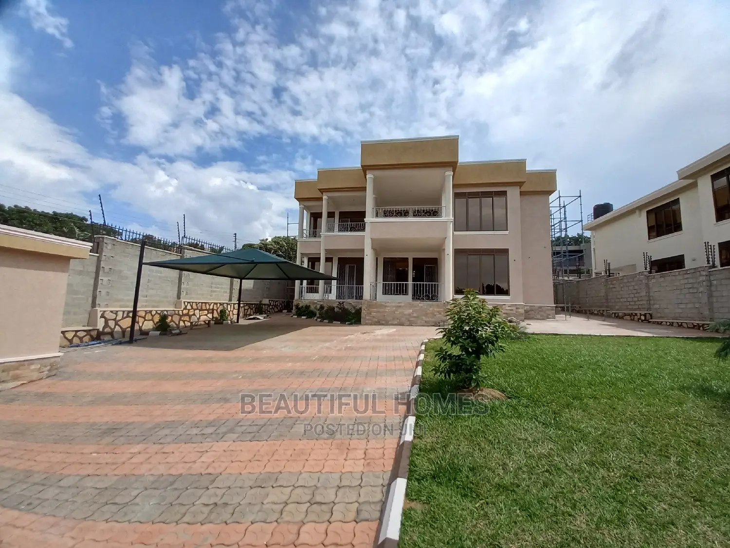Furnished 6bdrm Mansion in Munyonyo, Central Division for Sale in Central Division