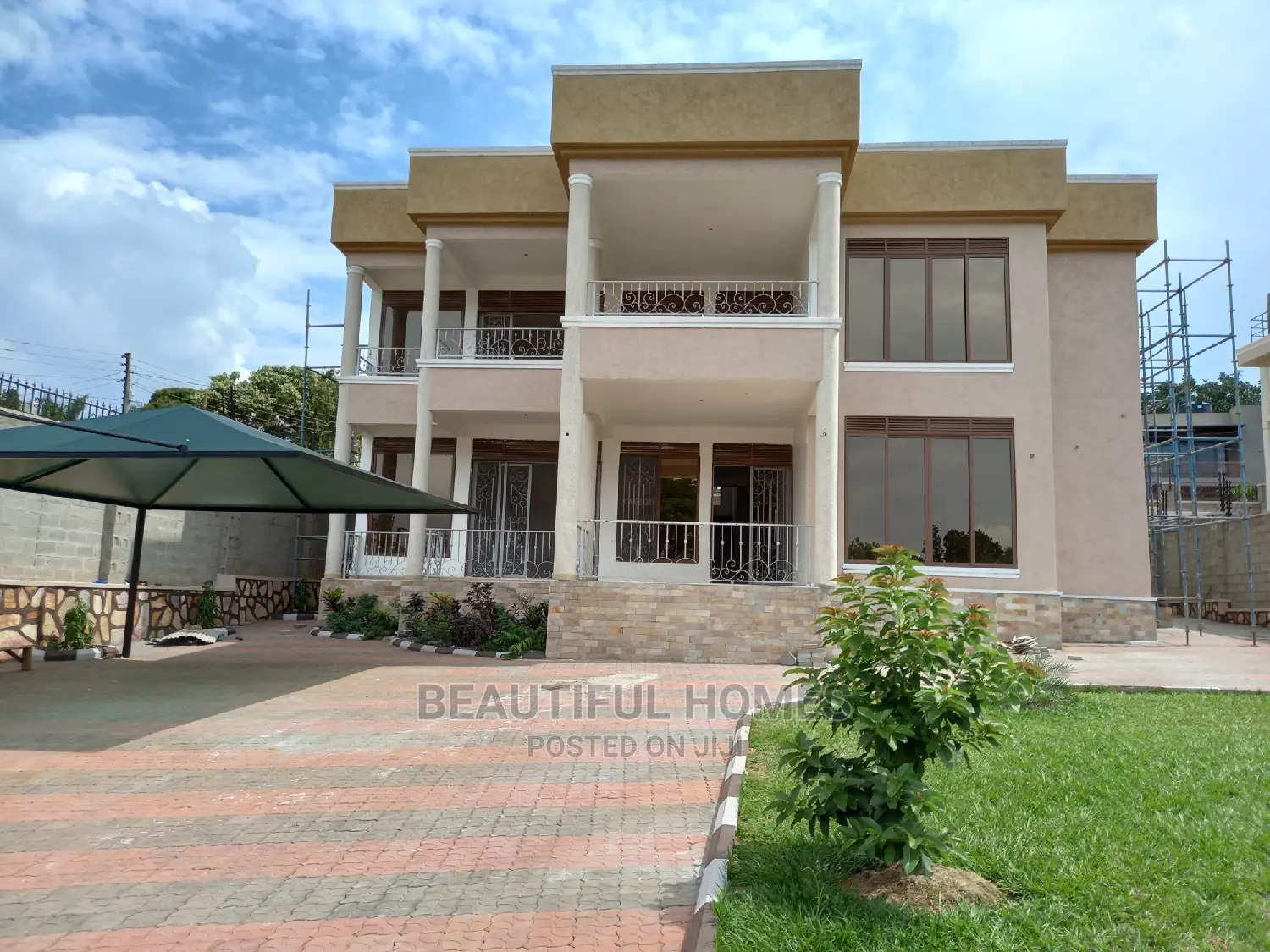 Furnished 6bdrm Mansion in Munyonyo, Central Division for Sale in Central Division