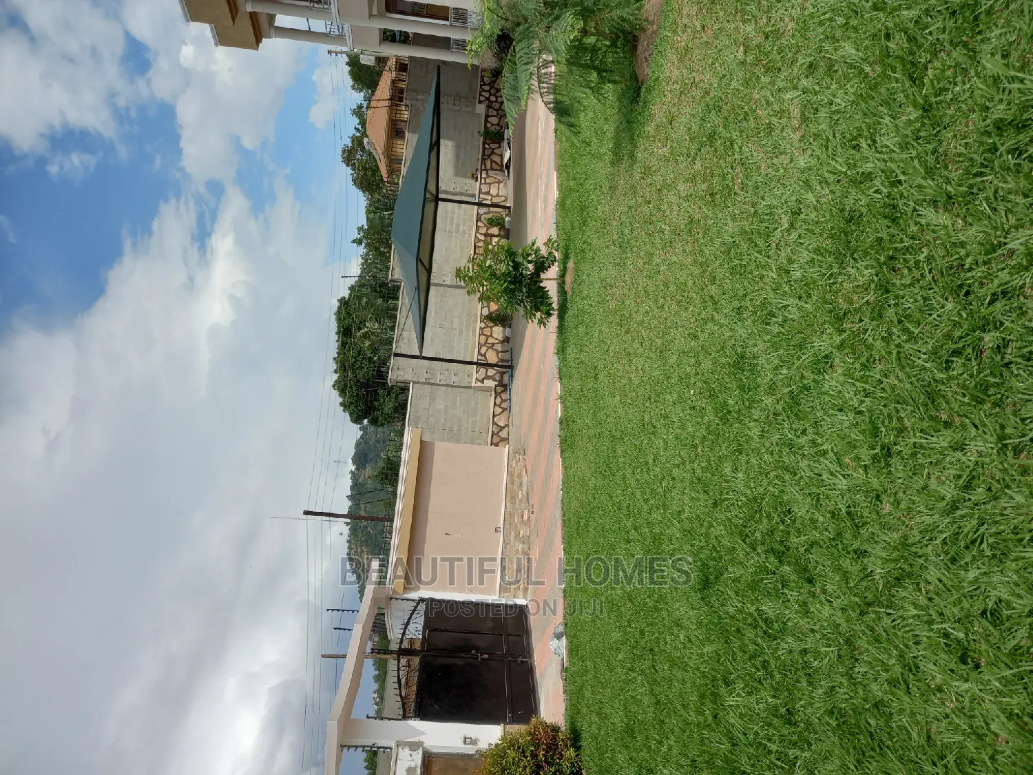 Furnished 6bdrm Mansion in Munyonyo, Central Division for Sale in Central Division