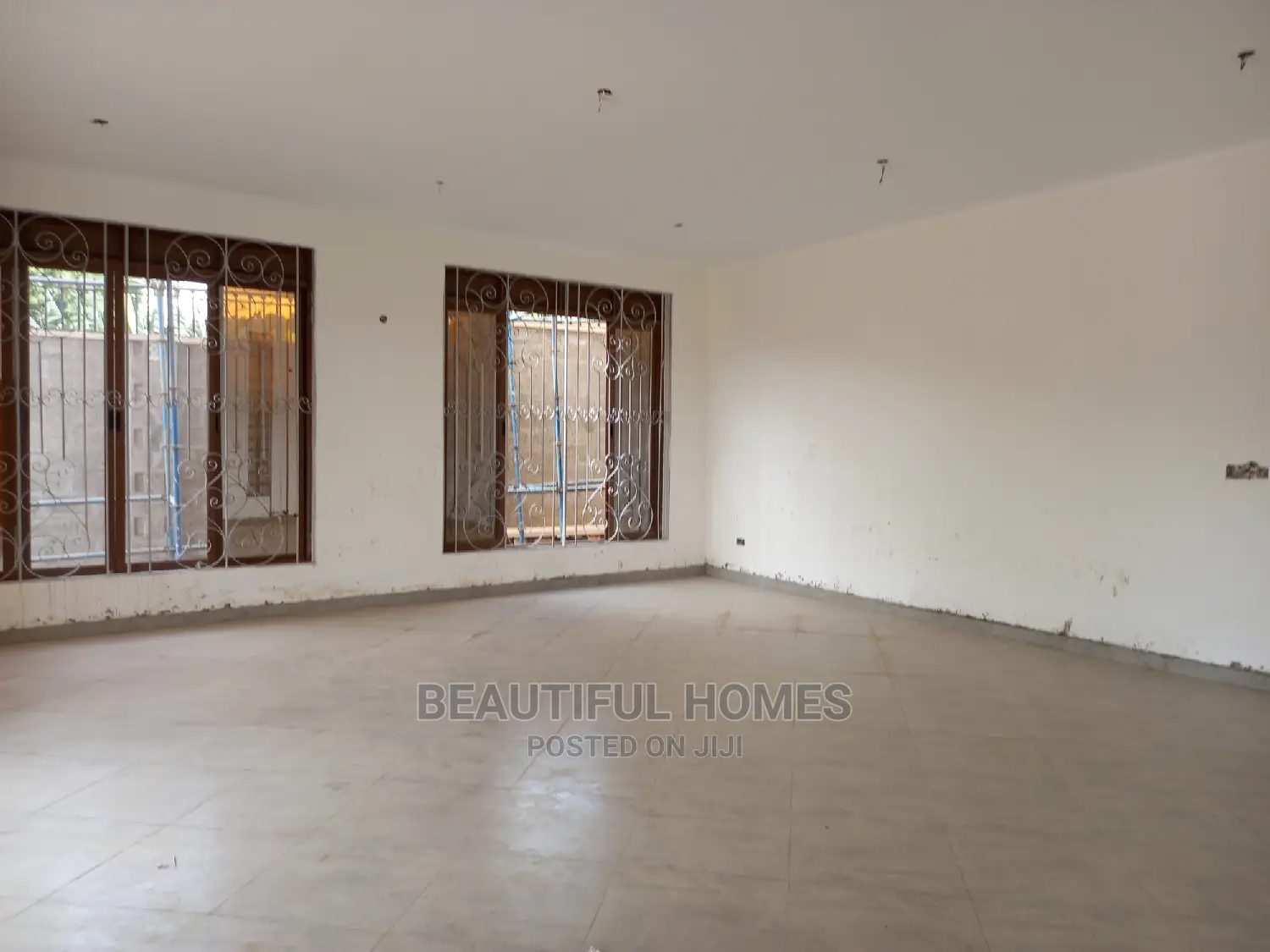 Furnished 6bdrm Mansion in Munyonyo, Makindye for Sale in Makindye