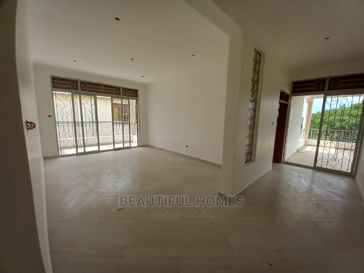 Furnished 6bdrm Mansion in Munyonyo, Makindye for Sale in Makindye