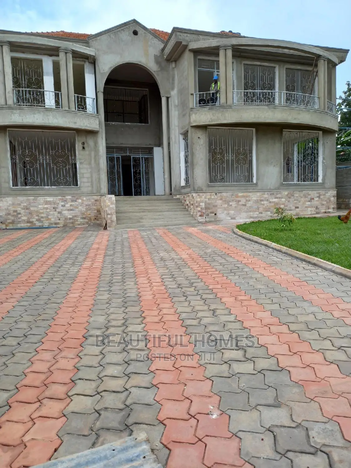 Furnished 6bdrm Mansion in Munyonyo, Makindye for Sale in Makindye