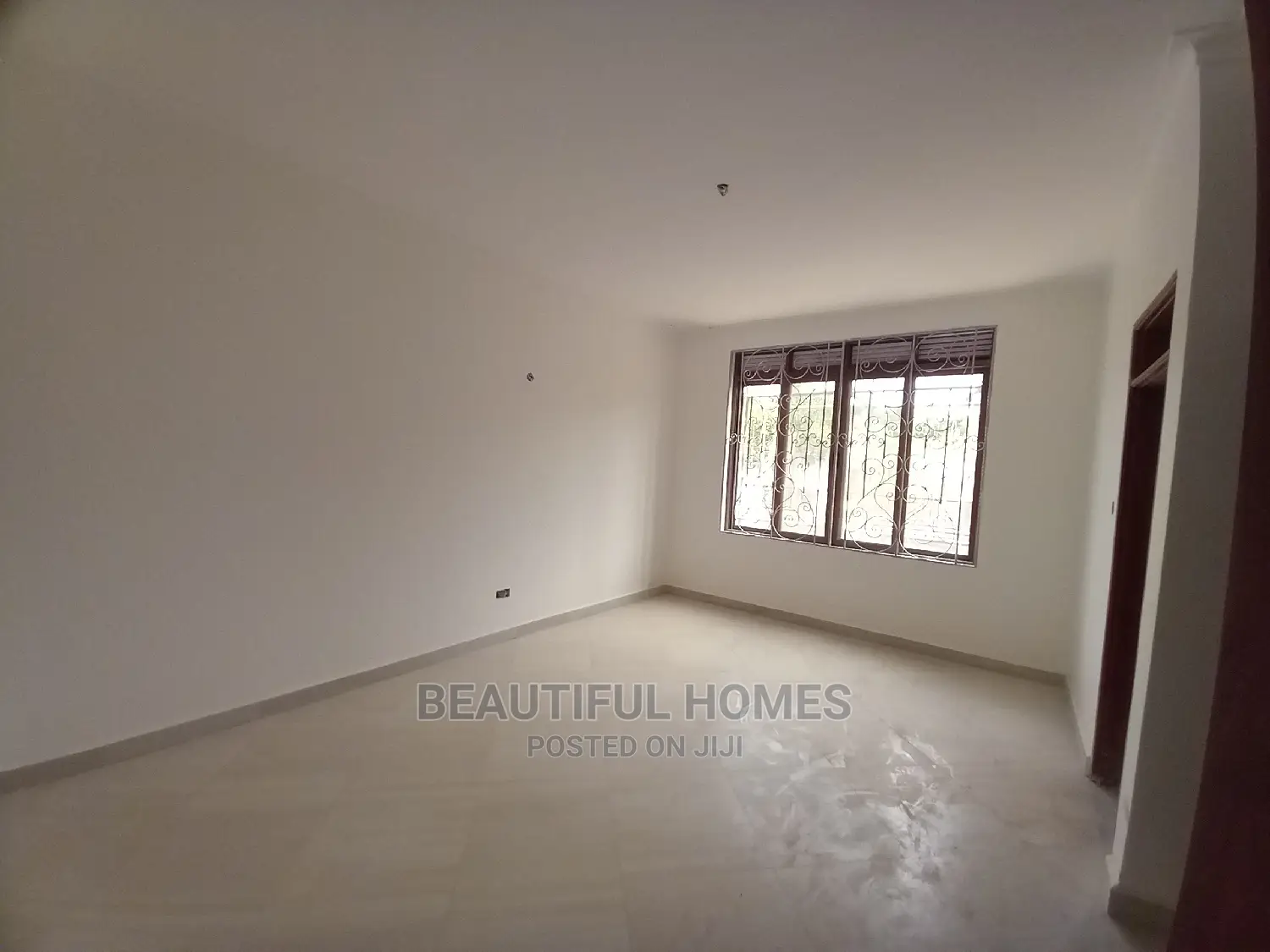 Furnished 6bdrm Mansion in Munyonyo, Makindye for Sale in Makindye