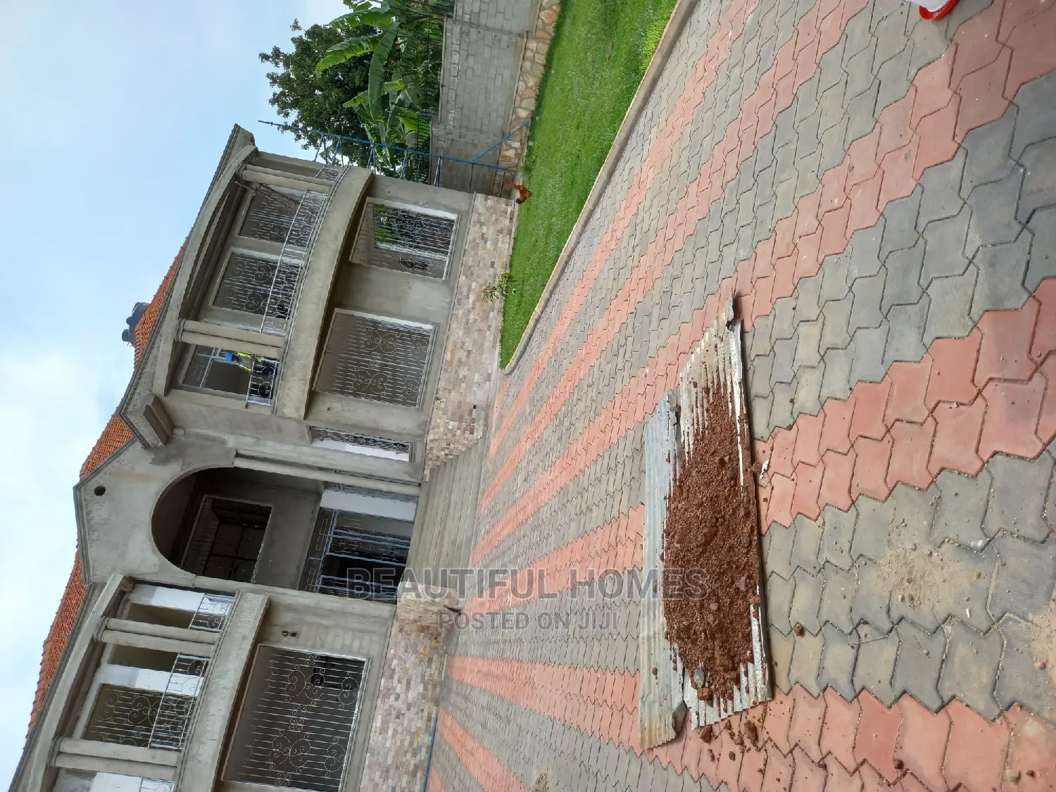 Furnished 6bdrm House in Munyonyo, Makindye for Sale in Makindye