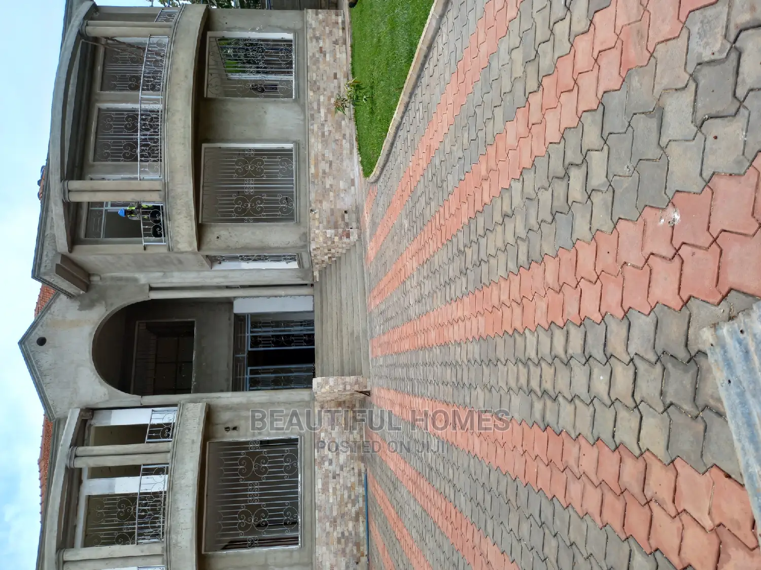 Furnished 6bdrm House in Munyonyo, Makindye for Sale in Makindye