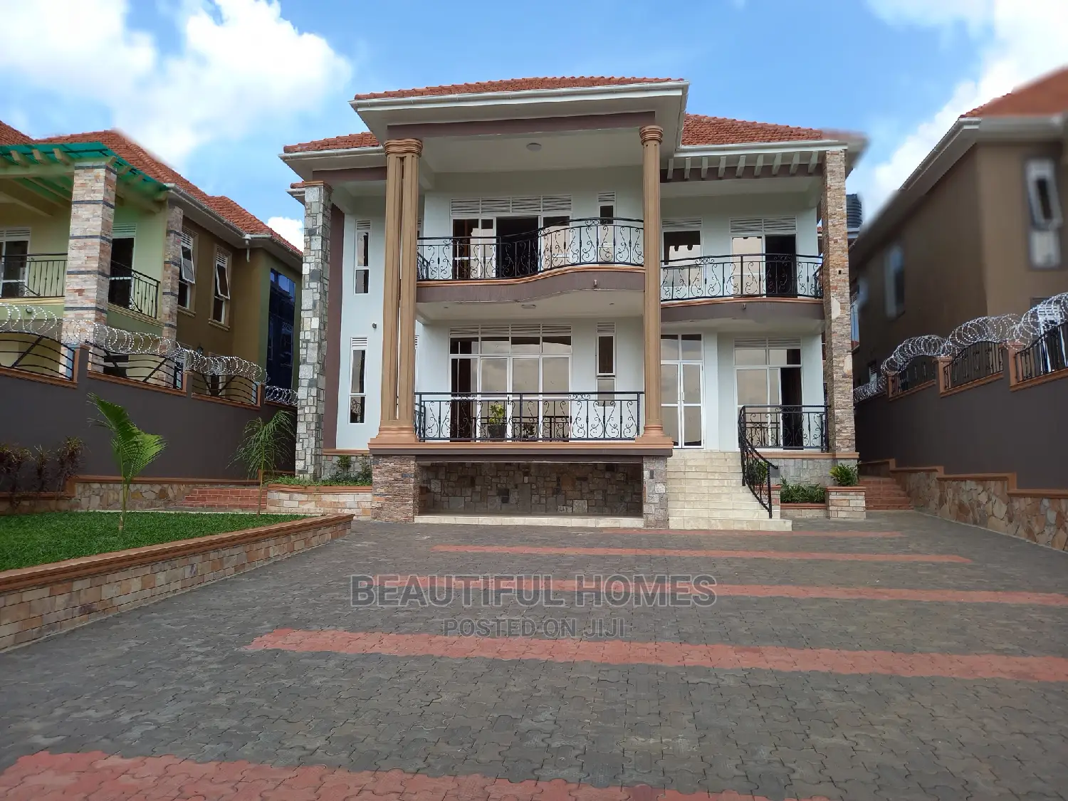 Furnished 6bdrm Mansion in Kira for Sale in Kira