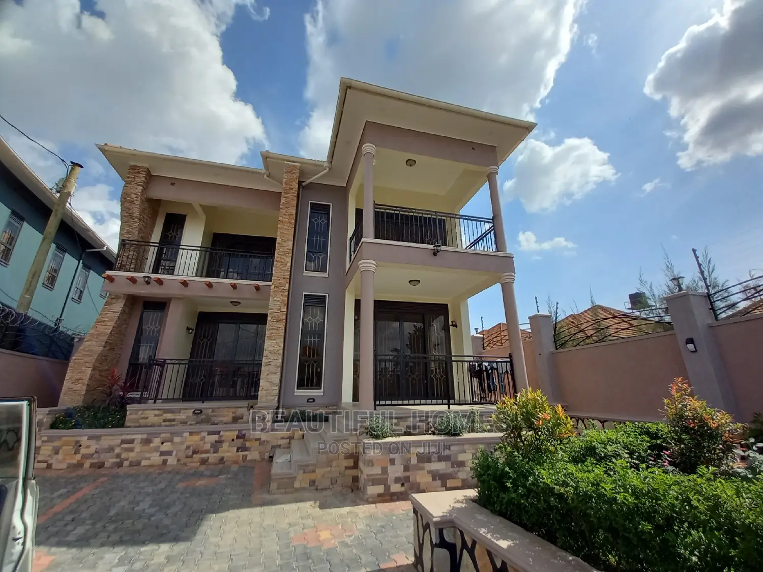 Furnished 4bdrm Mansion in Kira for Sale in Kira