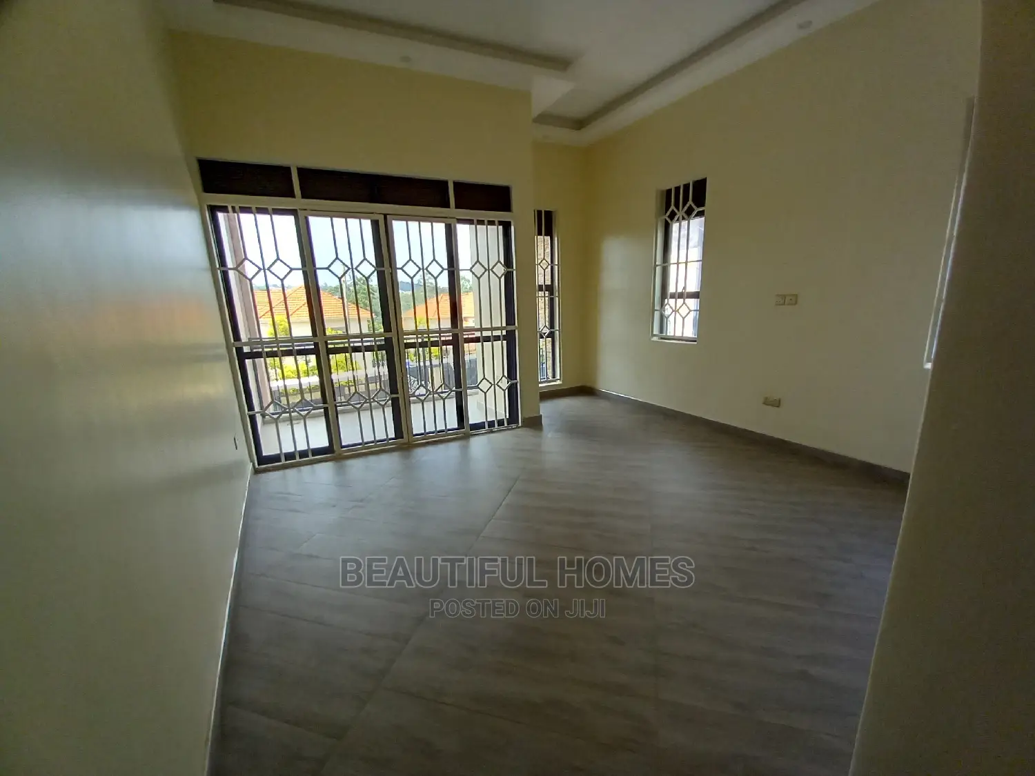 Furnished 4bdrm Mansion in Kira for Sale in Kira