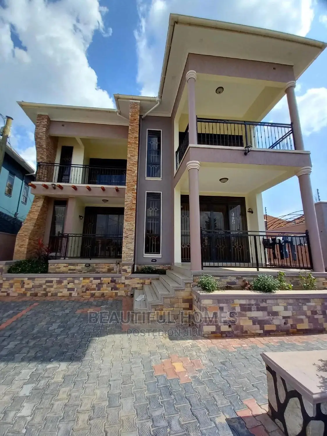 Furnished 4bdrm Mansion in Kira for Sale in Kira