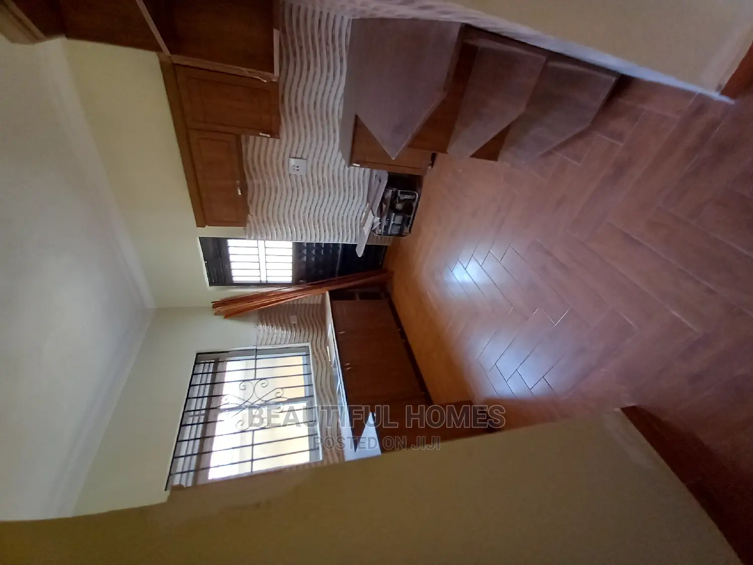 Furnished 4bdrm House in All Tarmack, Kira for Sale in Kira