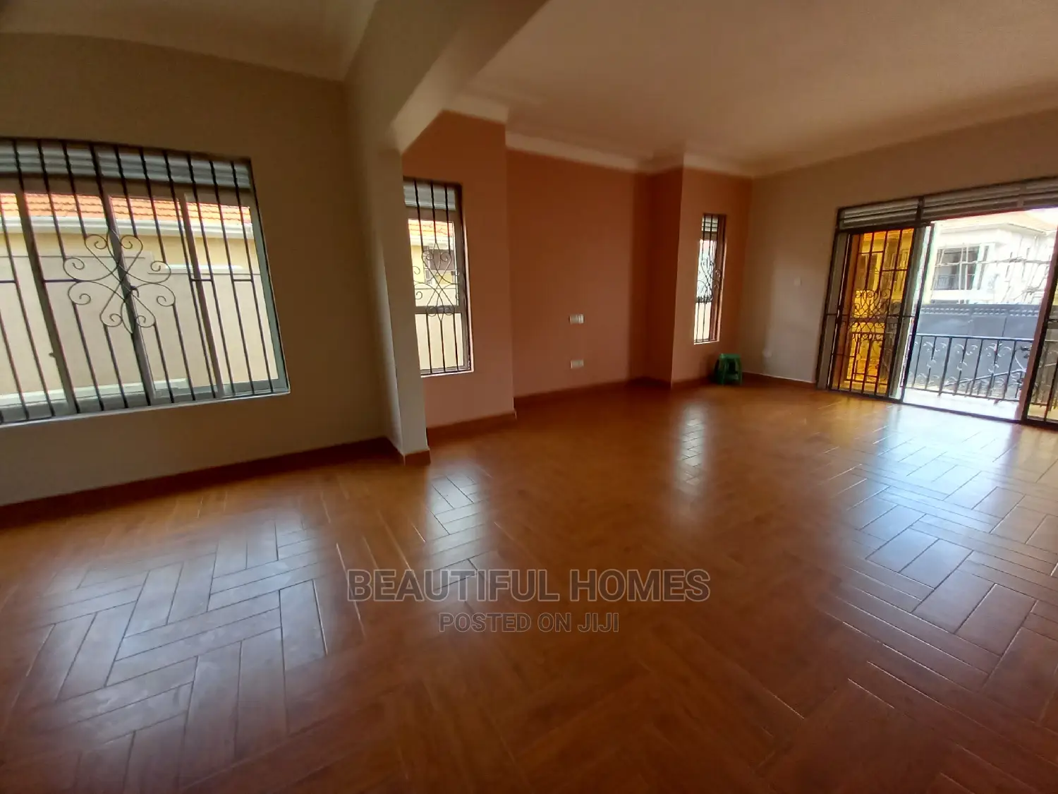 Furnished 4bdrm Bungalow in Kira Classy for Sale in Kira