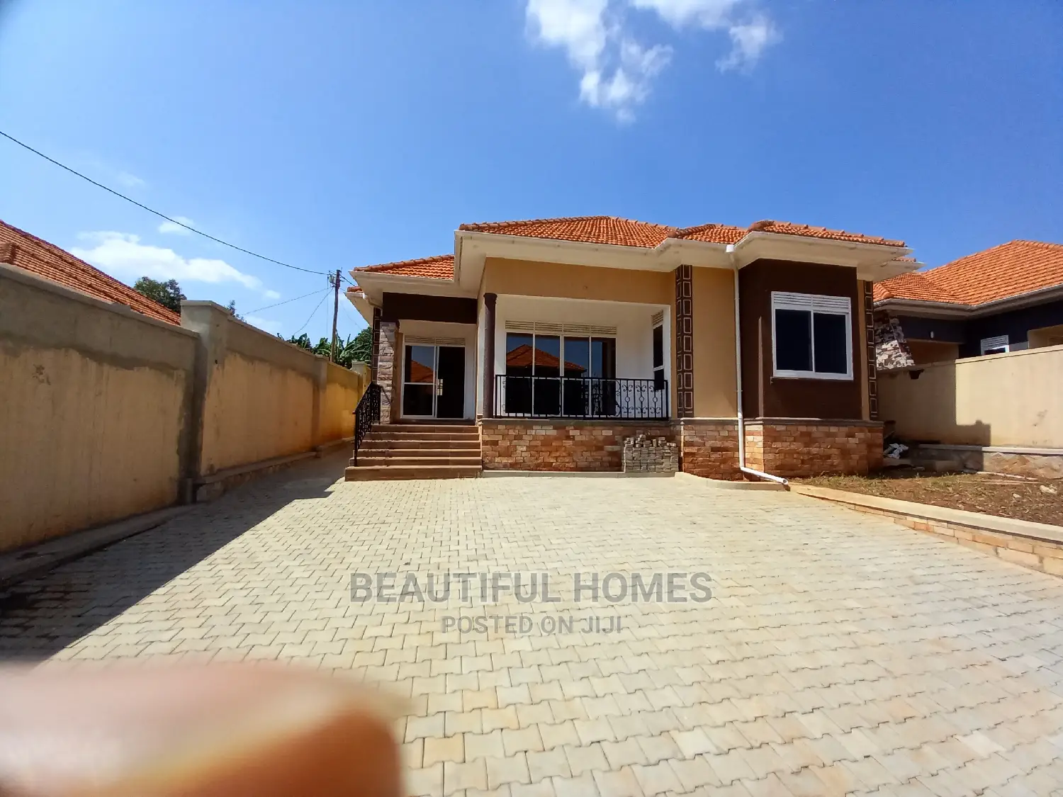 Furnished 4bdrm Bungalow in All Tarmacked, Kira for Sale in Kira