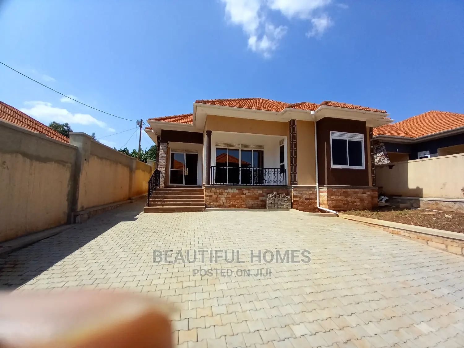 Furnished 4bdrm Bungalow in All Tarmacked, Kira for Sale in Kira