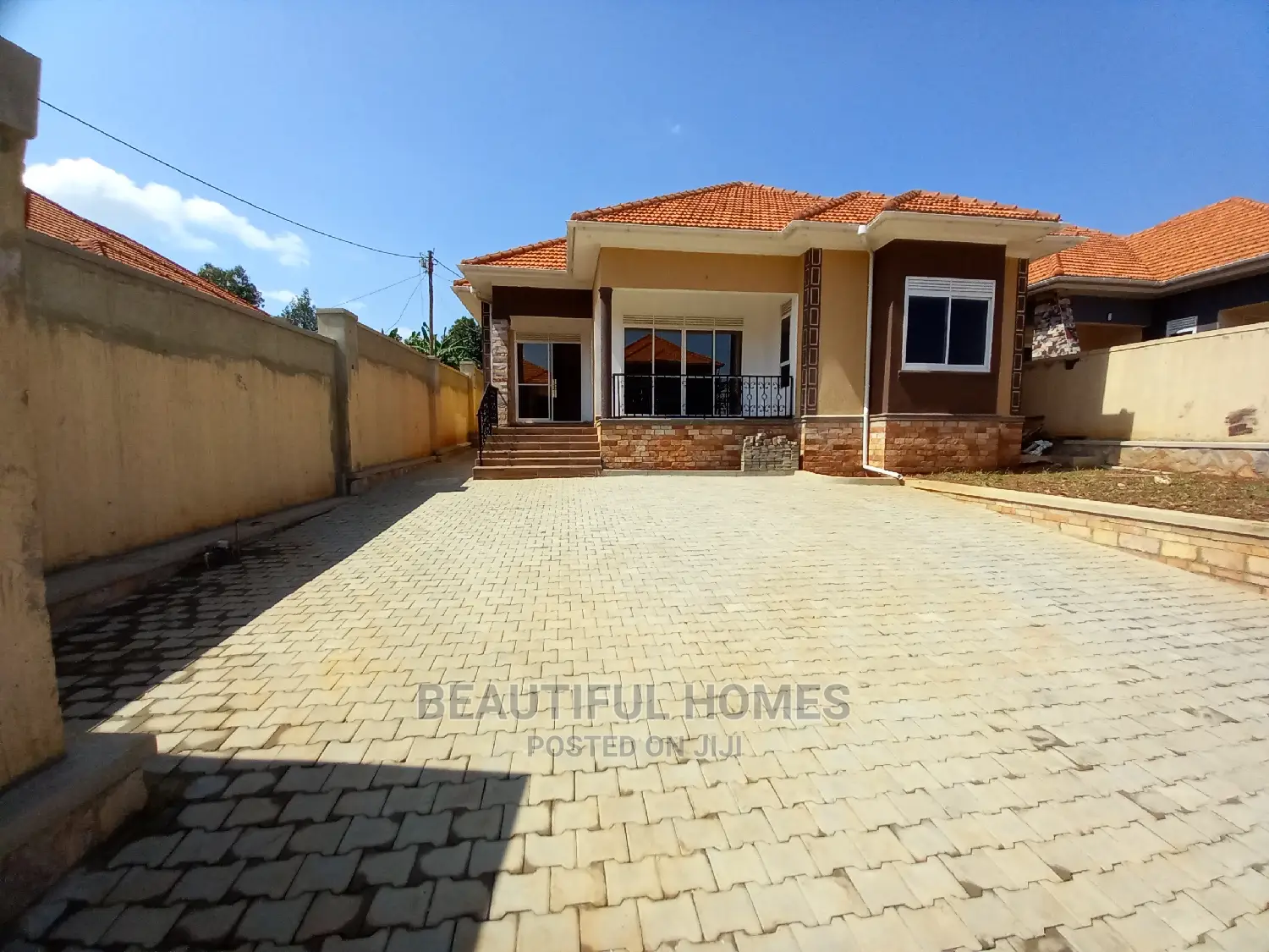 Furnished 4bdrm House in Kira Tarmack Estate for Sale in Kira
