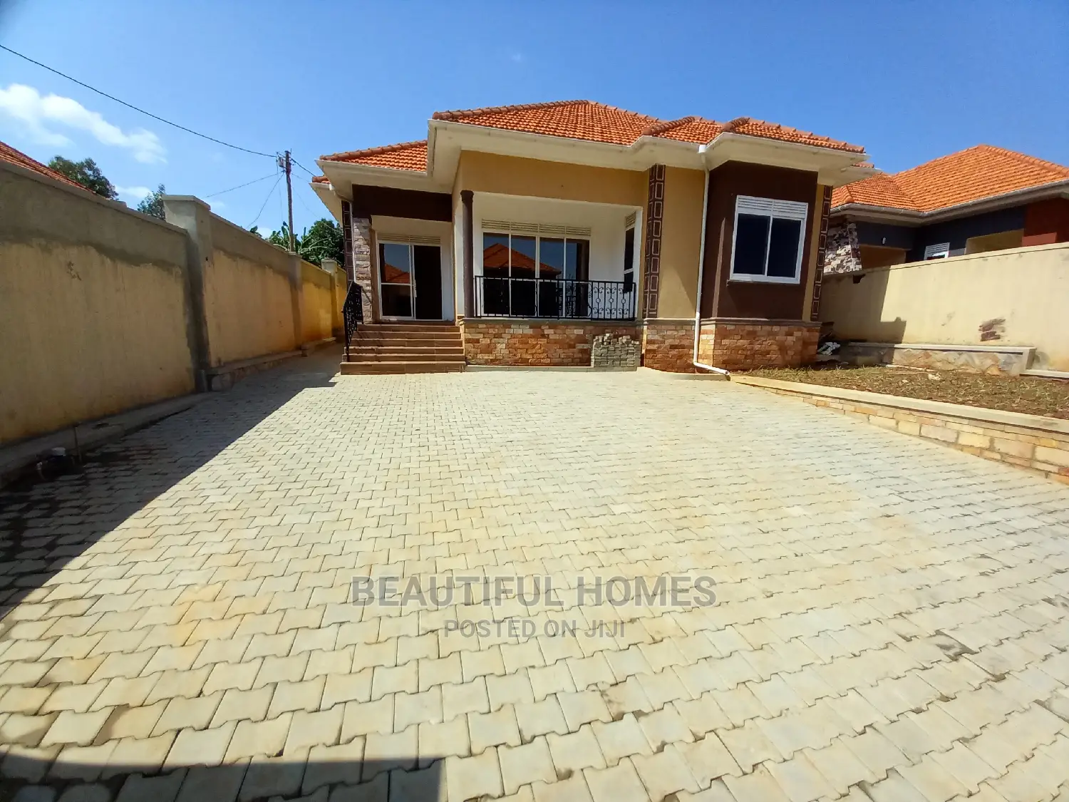 Furnished 4bdrm House in Kira Tarmack Estate for Sale in Kira
