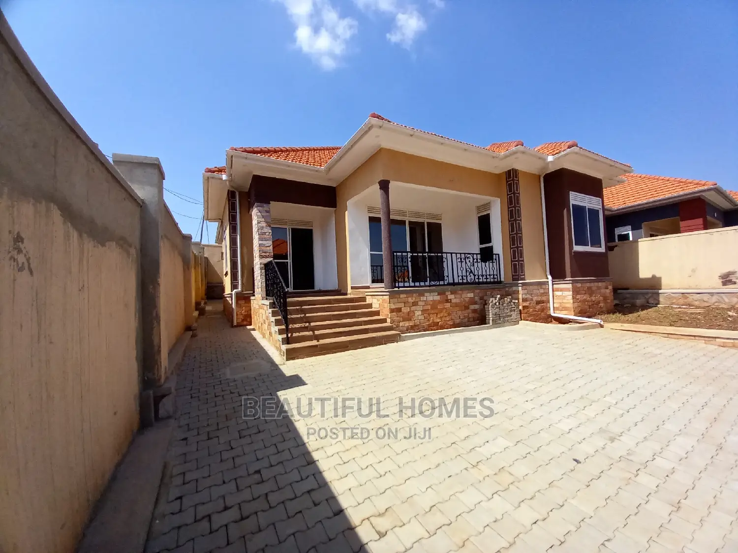Furnished 4bdrm House in Kira Tarmack Estate for Sale in Kira