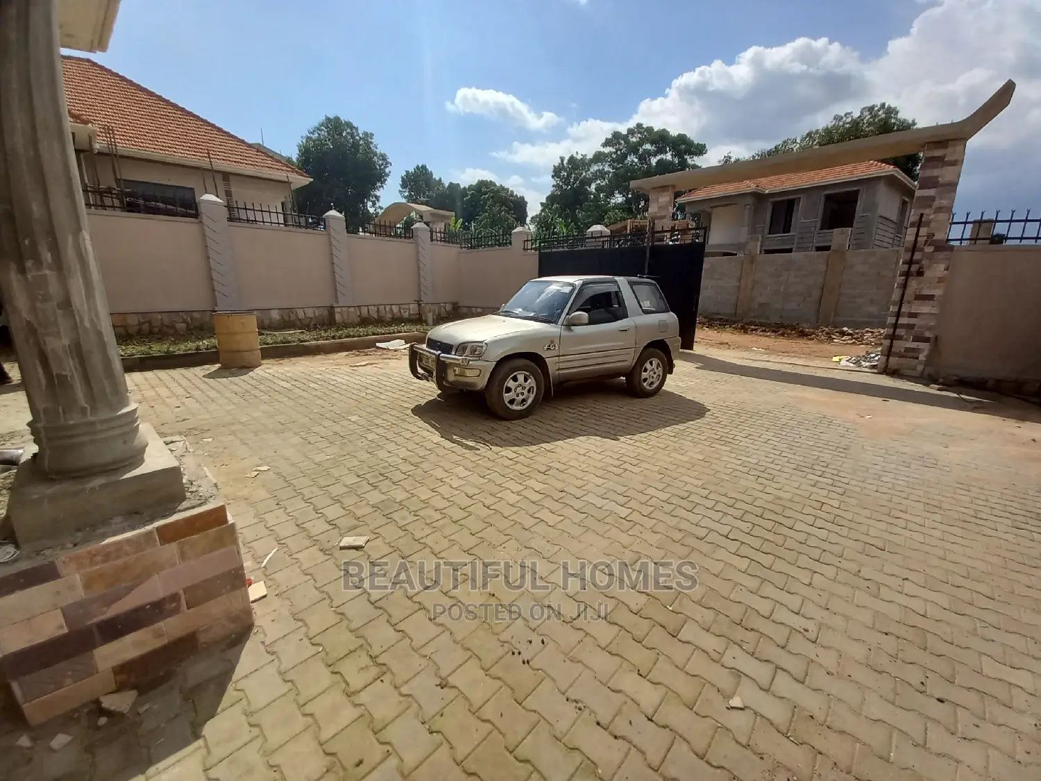 Furnished 4bdrm House in Kira for Sale in Kira