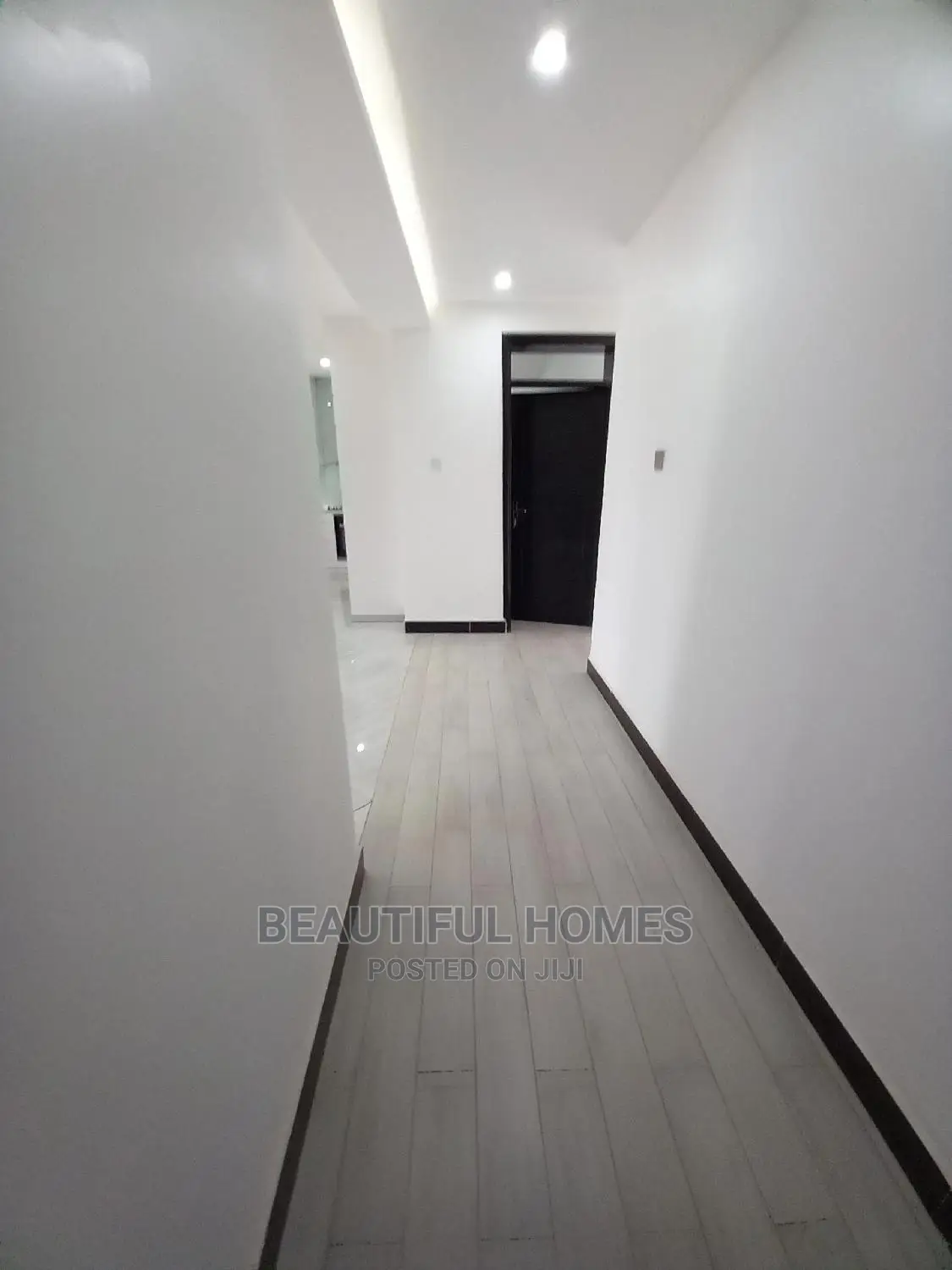 Furnished 3bdrm Condo in Kisaasi, Central Division for Sale in Central Division
