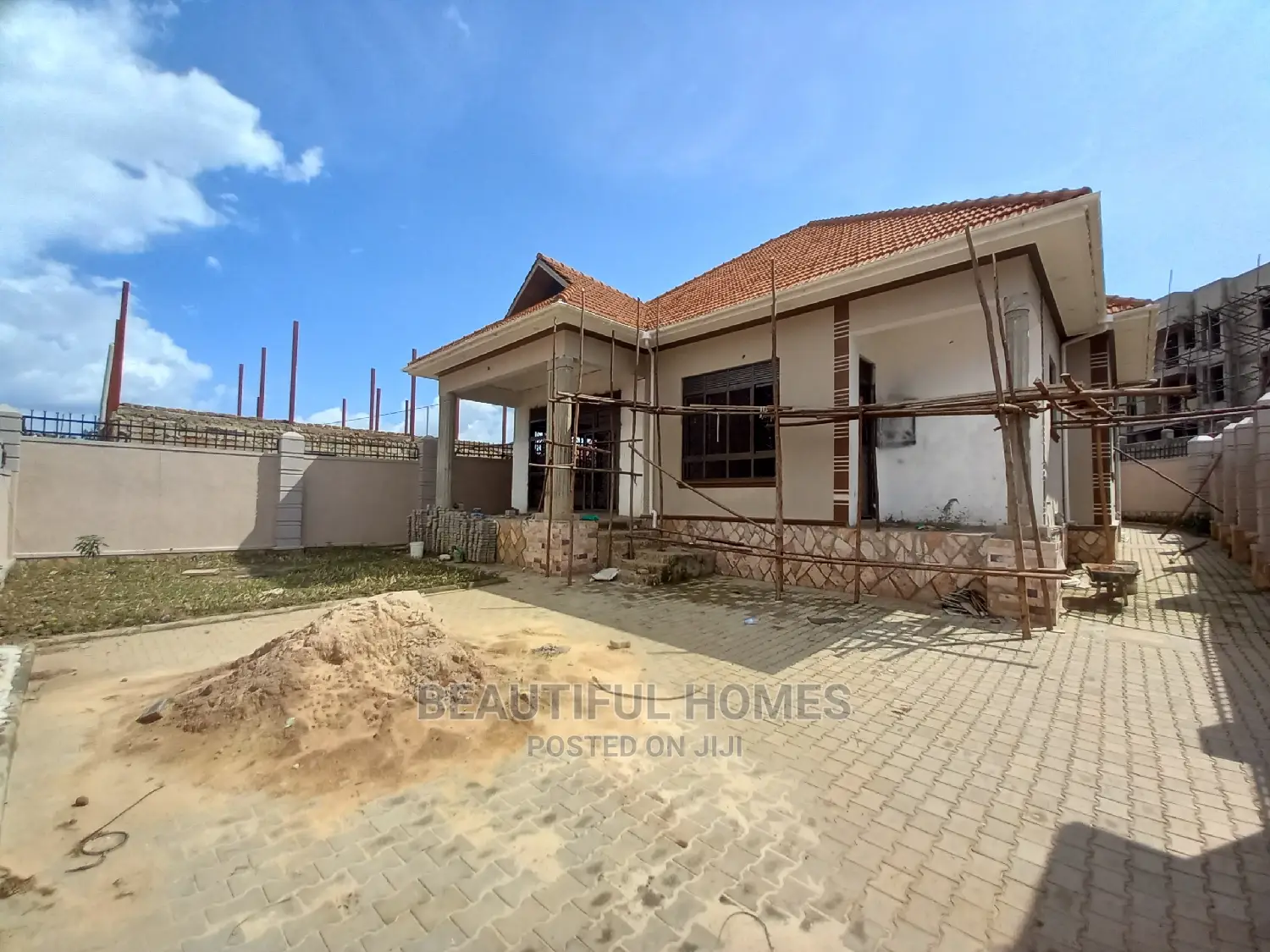 Furnished 4bdrm House in Kira Organised for Sale in Kira