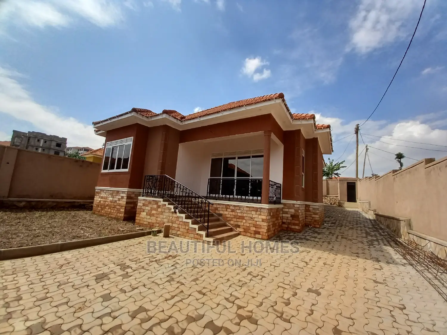 Furnished 4bdrm House in Kira Tarmack for Sale in Kira