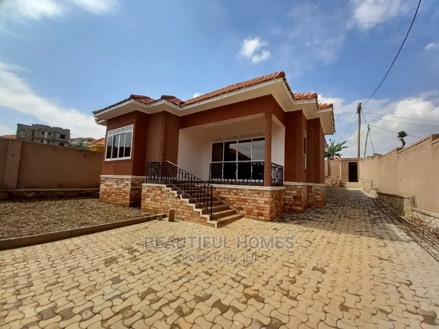 Furnished 4bdrm House in Kira Tarmack for Sale in Kira