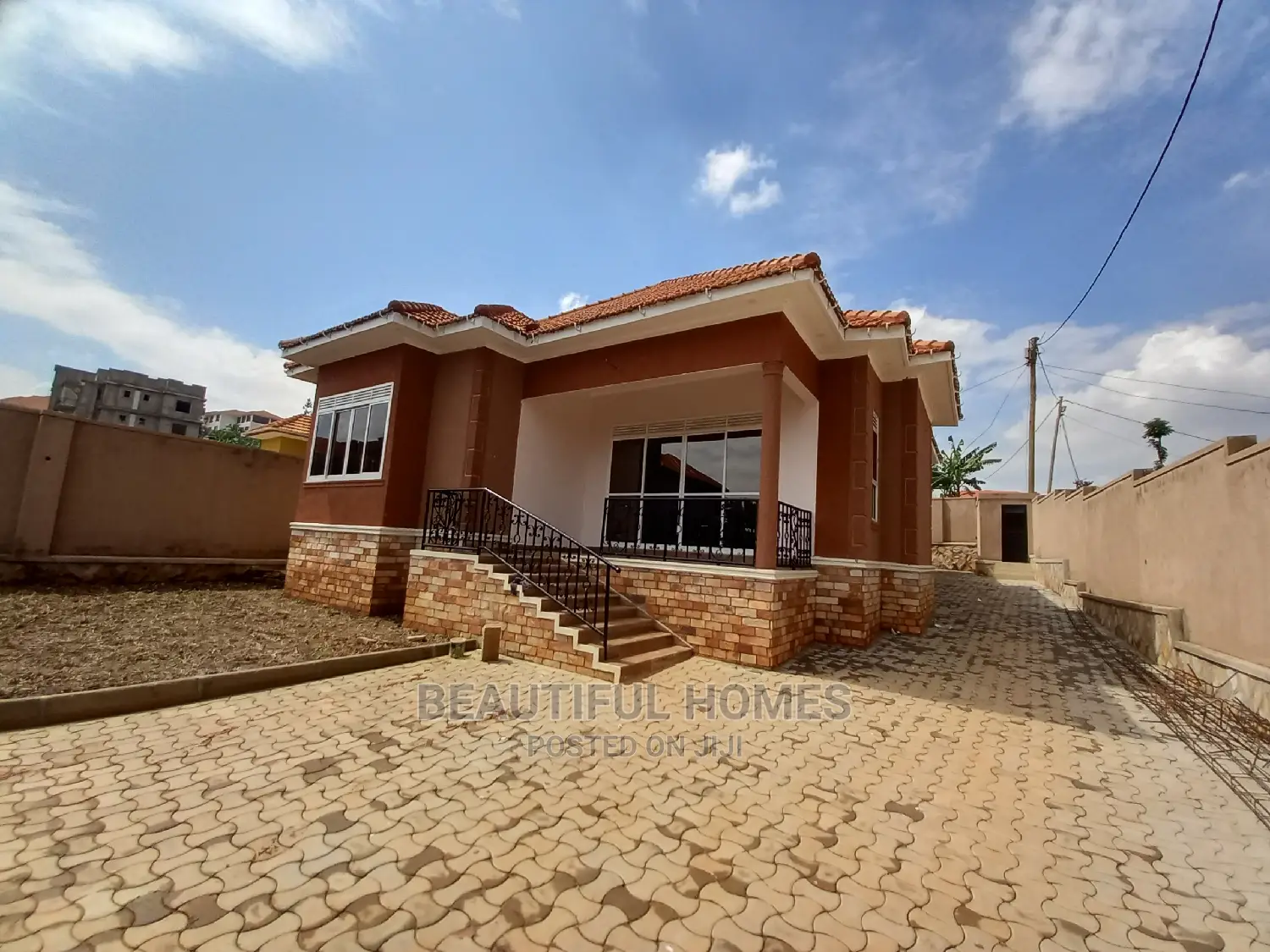 Furnished 4bdrm House in Kira Tarmack for Sale in Kira
