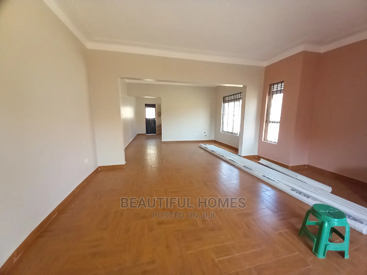 Furnished 4bdrm House in Kira Tarmack for Sale in Kira