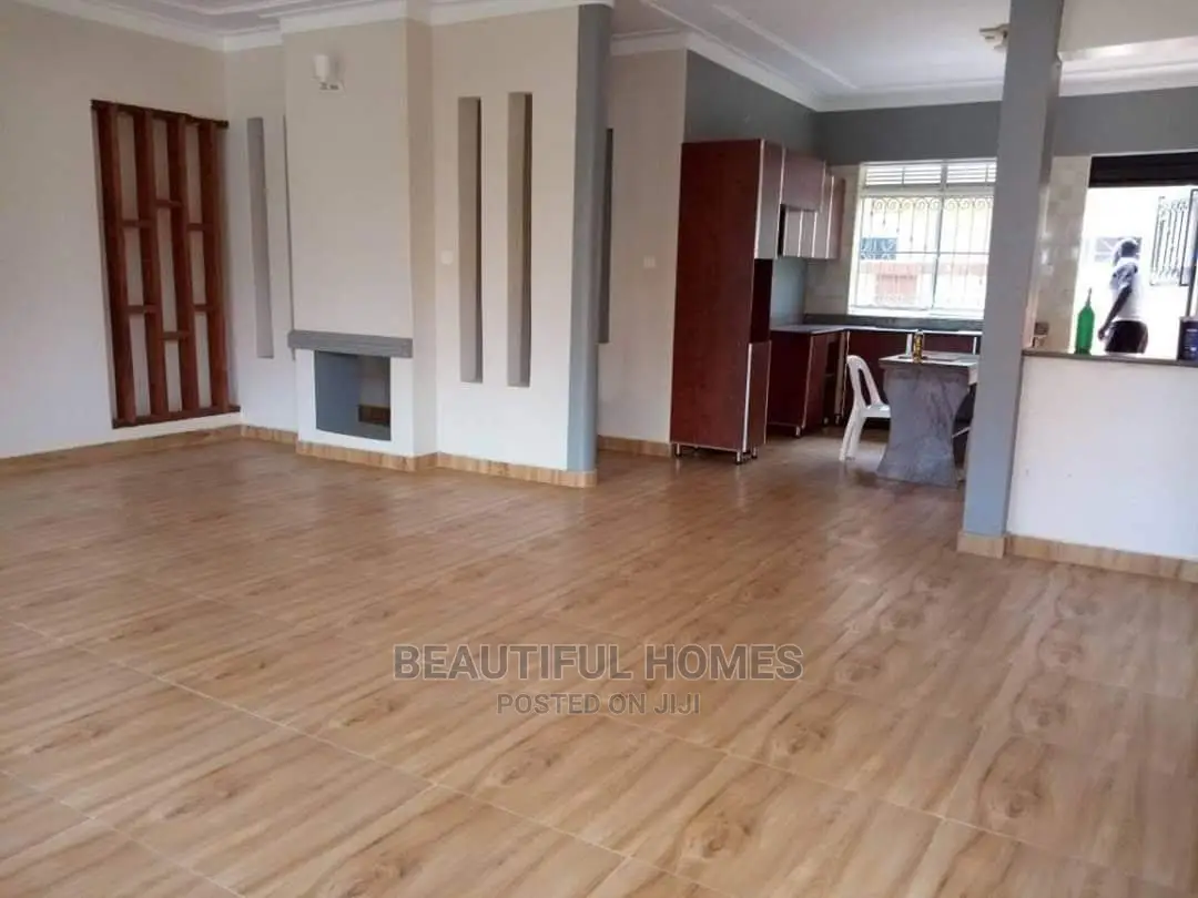 Furnished 4bdrm House in All Tarmack, Kira for Sale in Kira