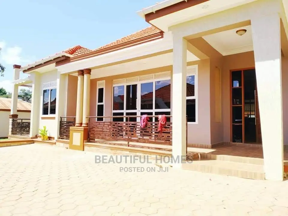 Furnished 4bdrm House in All Tarmack, Kira for Sale in Kira